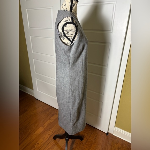 J. McLaughlin Murphy Dress Grey Pinstripe Wool Blend Size 4 - Picture 6 of 9